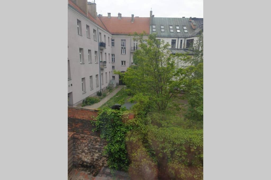 Apartament W Kamienicy Przy Plantach Kaliszki Екстериор снимка