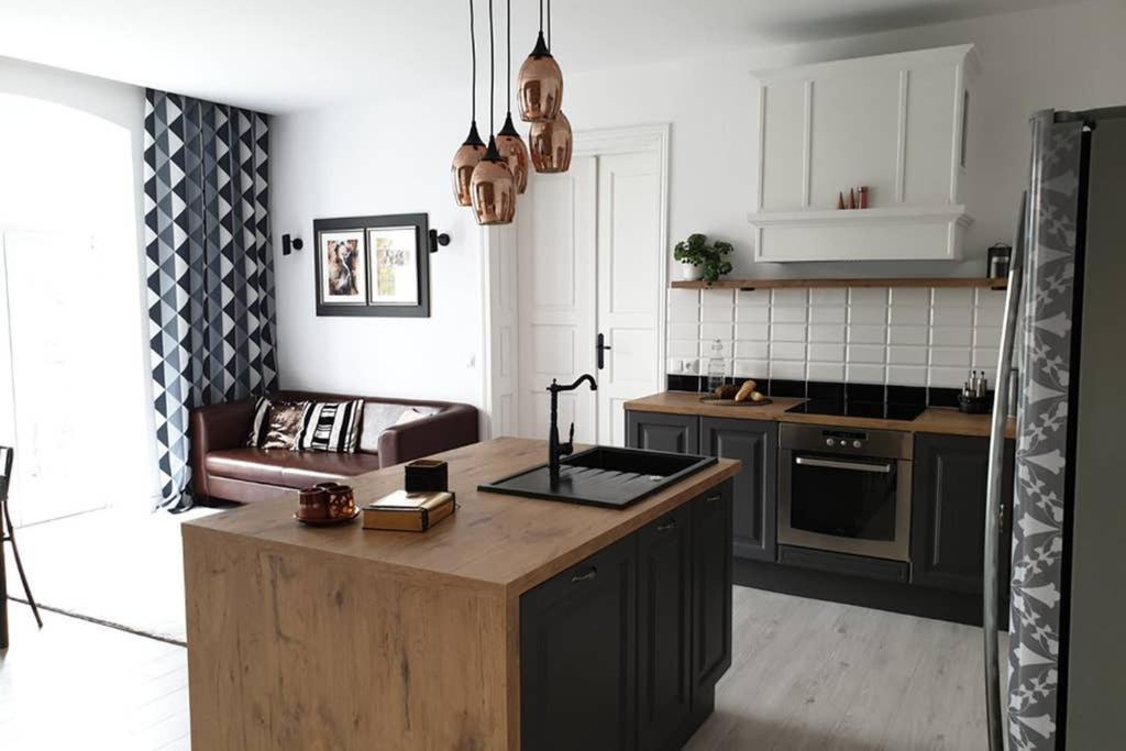 Apartament W Kamienicy Przy Plantach Kaliszki Екстериор снимка